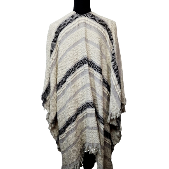 Francesca's Cotton Shawl One Size Nwt - Picture 3 of 6